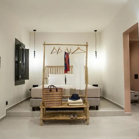 Terra Nera 3* Perivolos (Santorini)