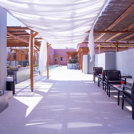 Hotel Terra Nera Perivolos (Santorini)