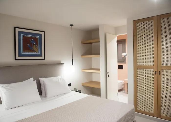 Terra Nera 3* Perivolos (Santorini)