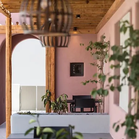 Terra Nera 3* ペリヴォラス